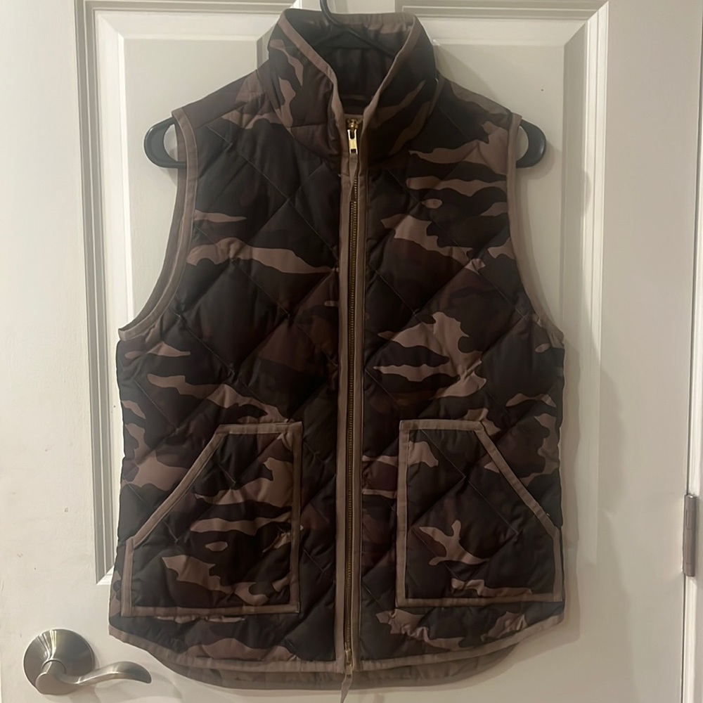 J.Crew Women’s Camoflouge Quilted Vest | Size S |